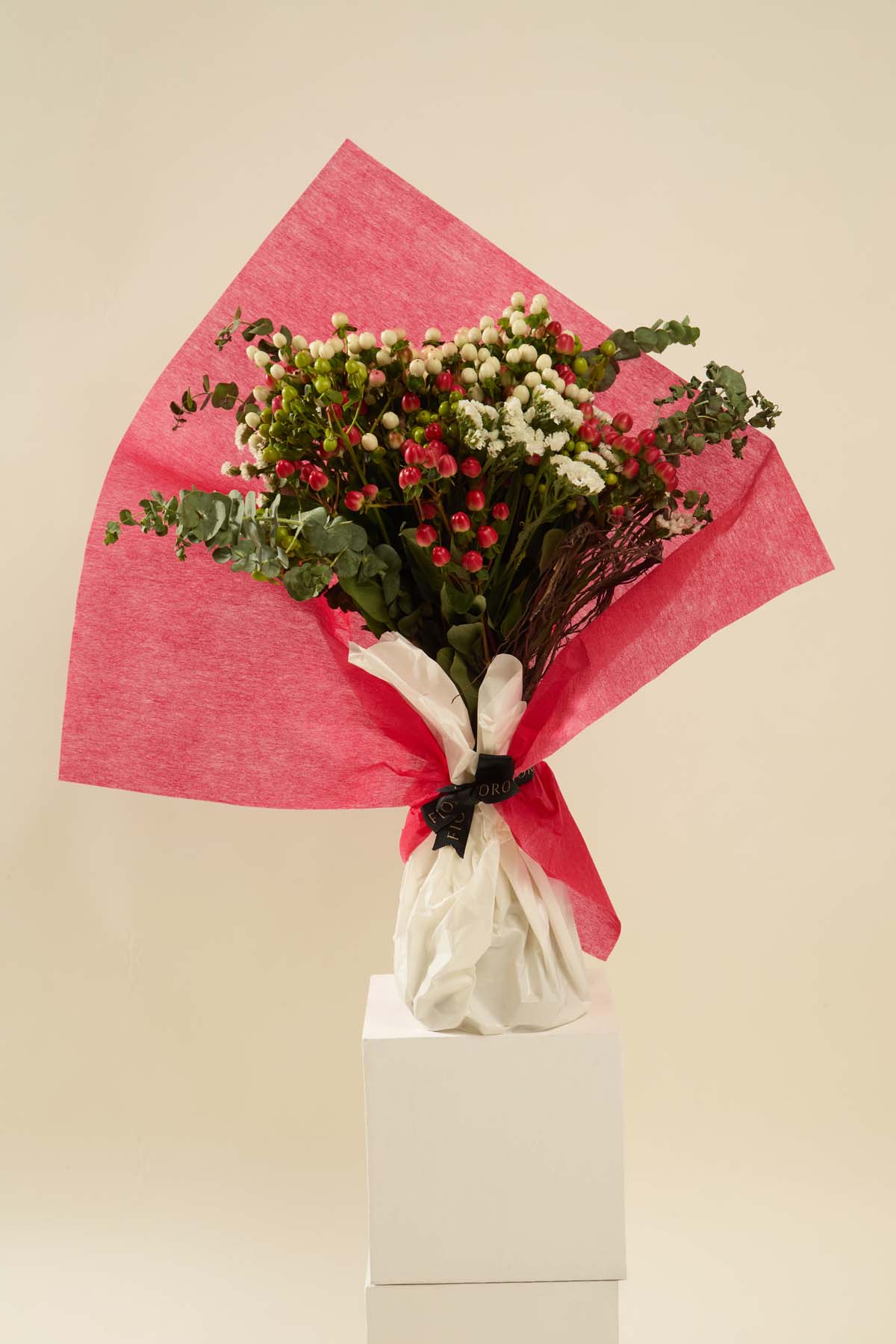 Berry Me in Love bouquet top view thumbnail