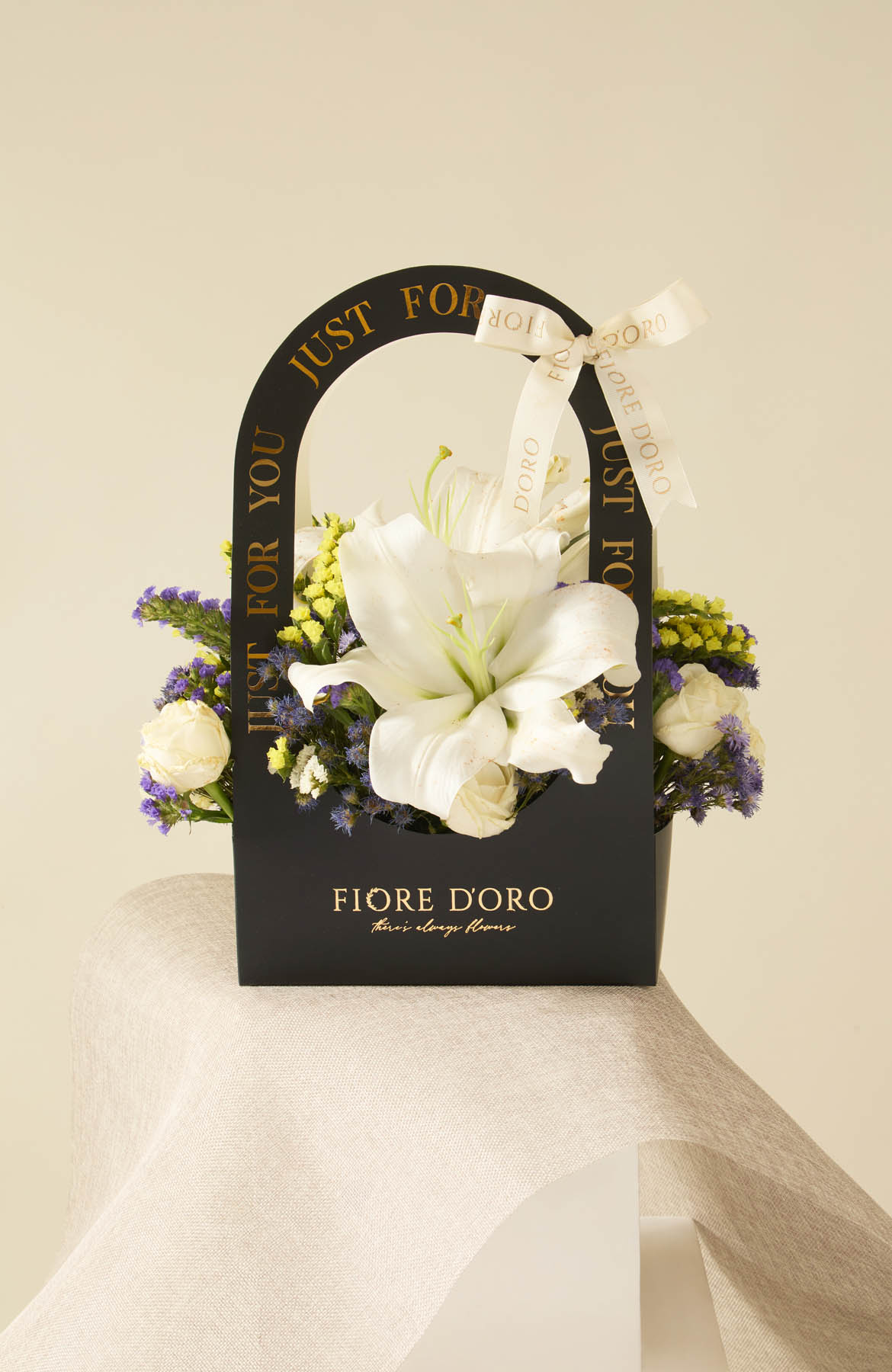 Doro Aurora Tote close-up thumbnail